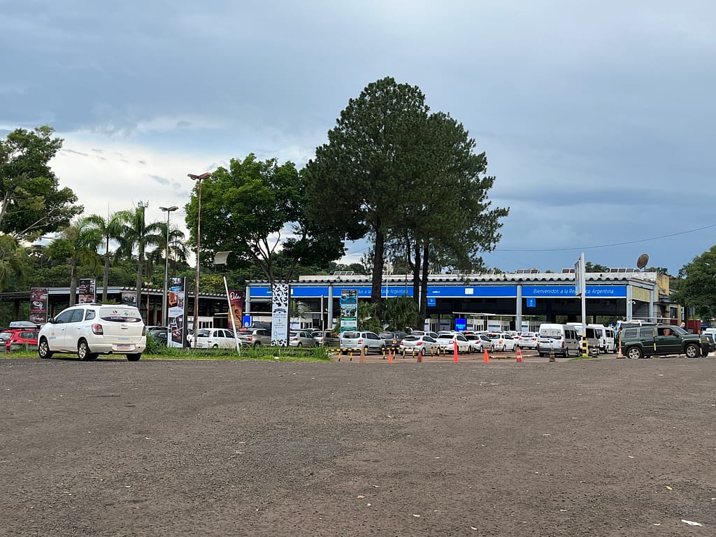 Line of cars waiting to pass through the Border Control office in Puerto Iguazú, Argentina