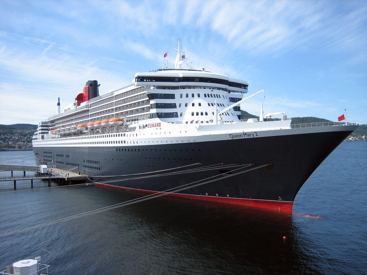 ocean liner Queen Mary 2