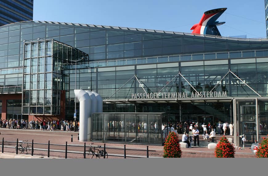 Amsterdam Draws a Line in the Water