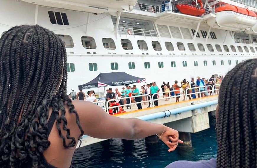 Carnival Passenger’s Shocking Stunt Leaves Cruise Guests Speechless